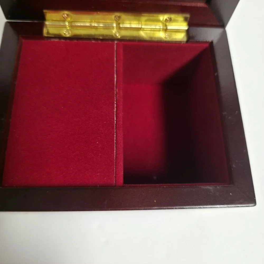 Jordan Mark Wooden Musical Jewelry Box Mahogany Finish Keepsake Photo Frame Lid